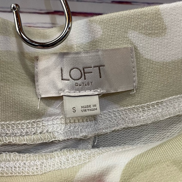 LOFT Green Camo Sweatsuit - size S - Picture 9 of 11